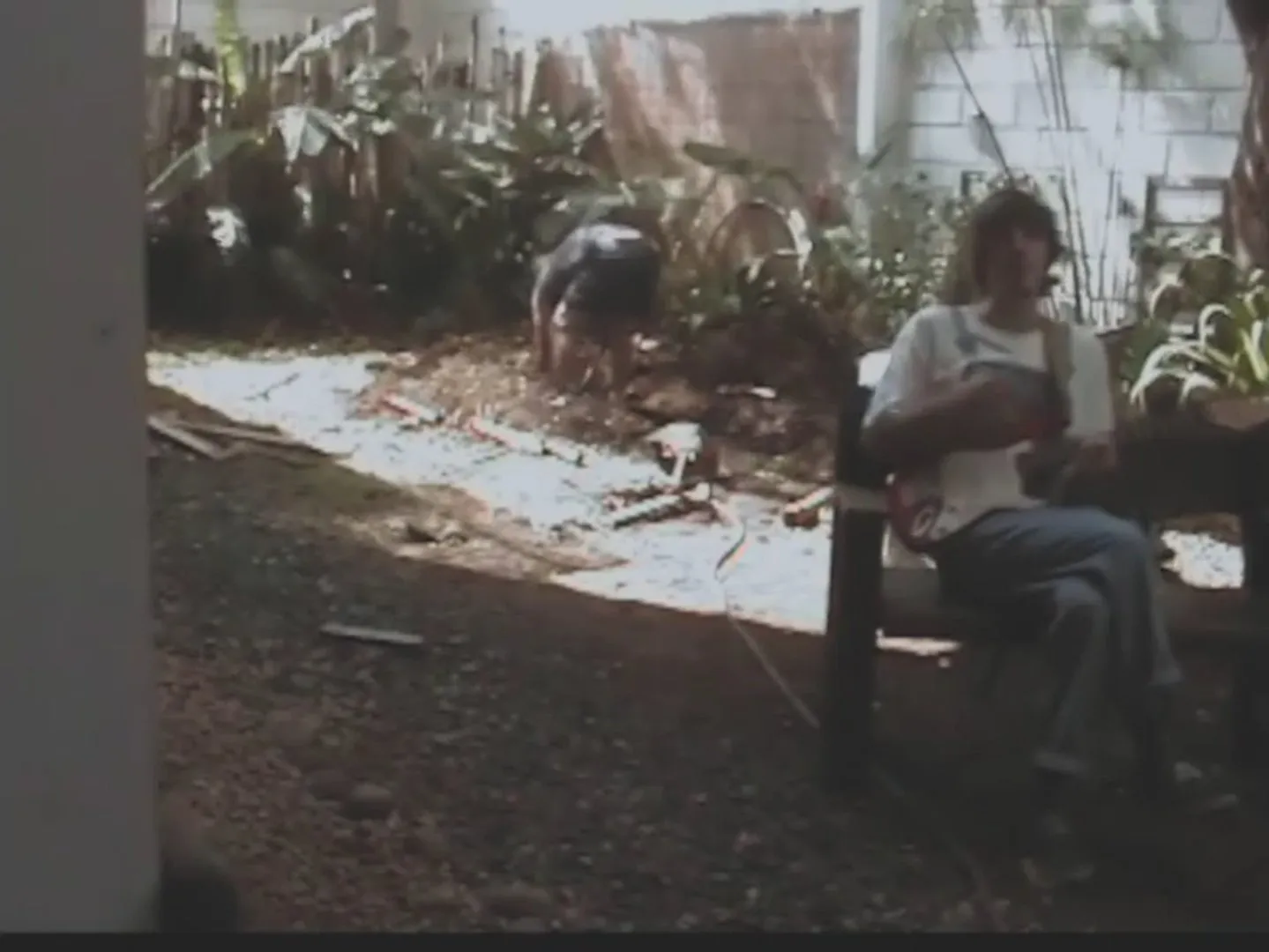Fotograma 3 de 8 de Lost My Mind — The Blue Apt.