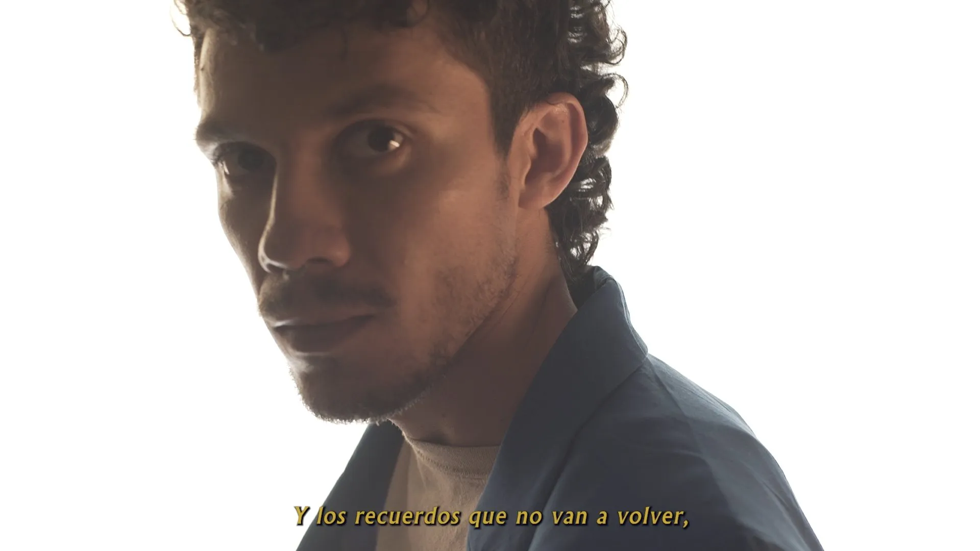 Fotograma 8 de 8 de Naufragios, lyric video — Dylan Thomas.